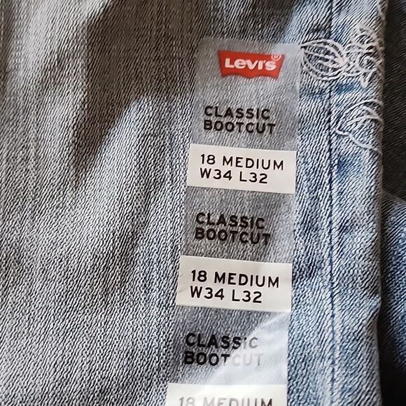 Levi's Classic Bootcut Embroidered Jeans 18 NWT - Picture 6 of 7